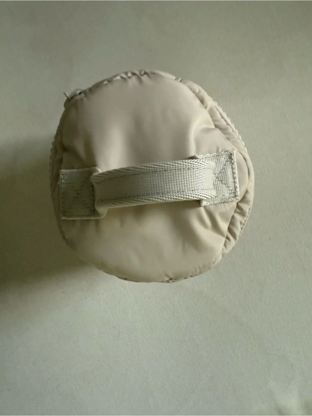 NWOT Dagne Dover Padded Cosmetic Case with Top Handle